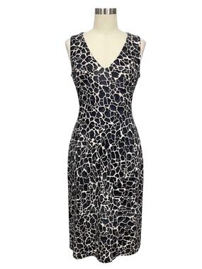ZERO + MARIA CORNEJO BLACK / IVORY PRINTED SLEEVELESS V-NECK SILK DRESS